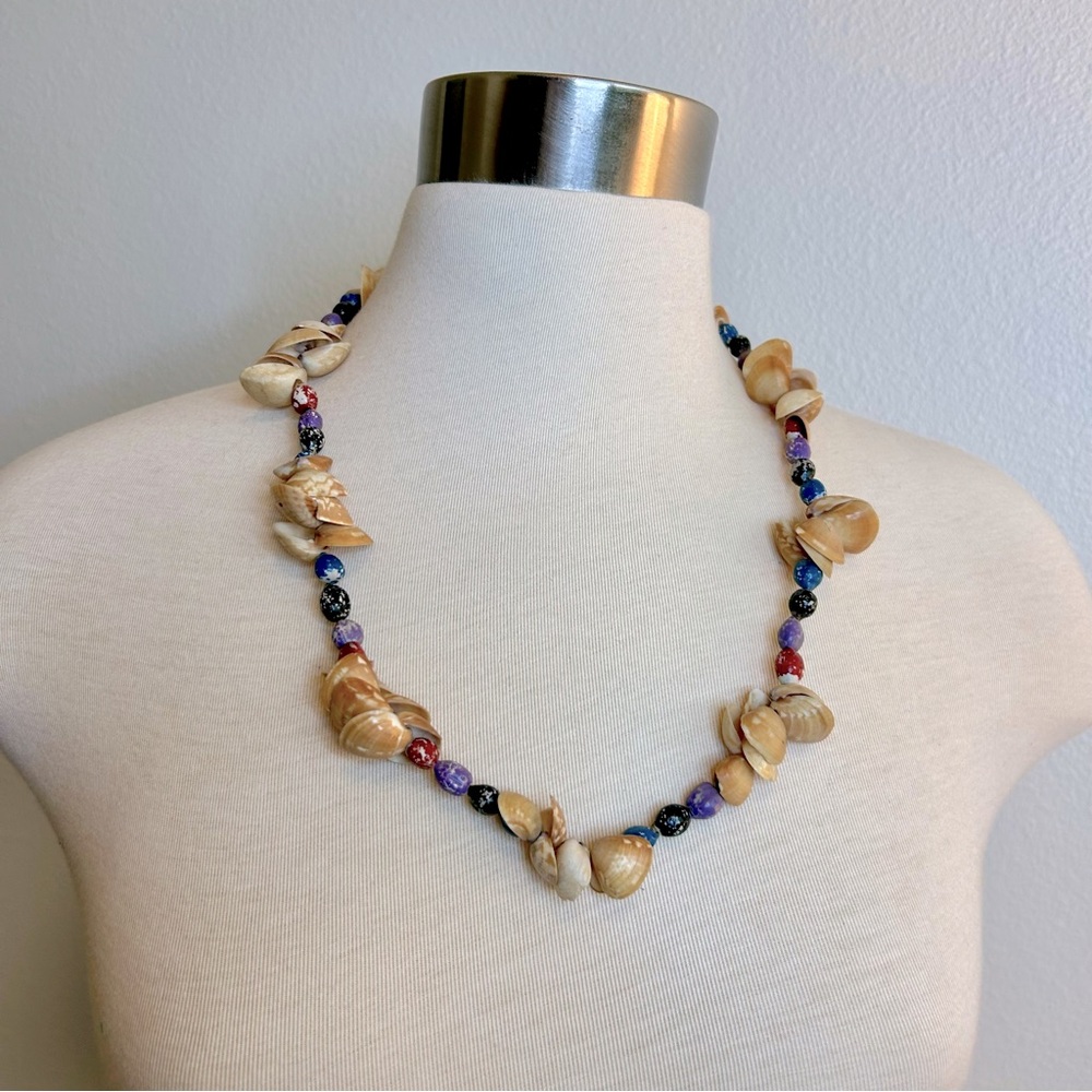 Vintage Unique Shell and Bead Necklace
